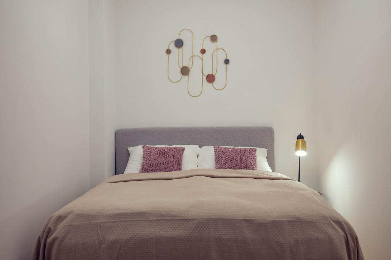 The 77 Alma Apartament *
